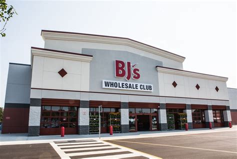 Find the BJ&x27;s Wholesale Club location near you. . Bjs near me hours